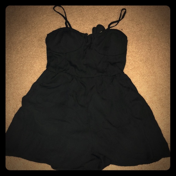 Romper - Picture 1 of 4